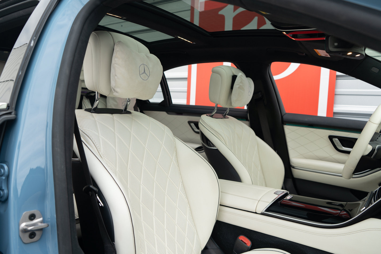 Used 2023 Mercedes-Benz S 500 4MATIC image 30