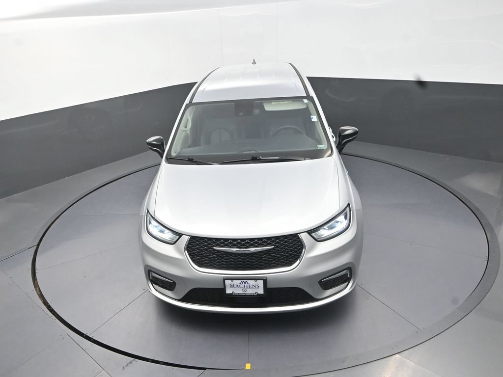 Used 2024 Chrysler Pacifica Limited FWD image 14