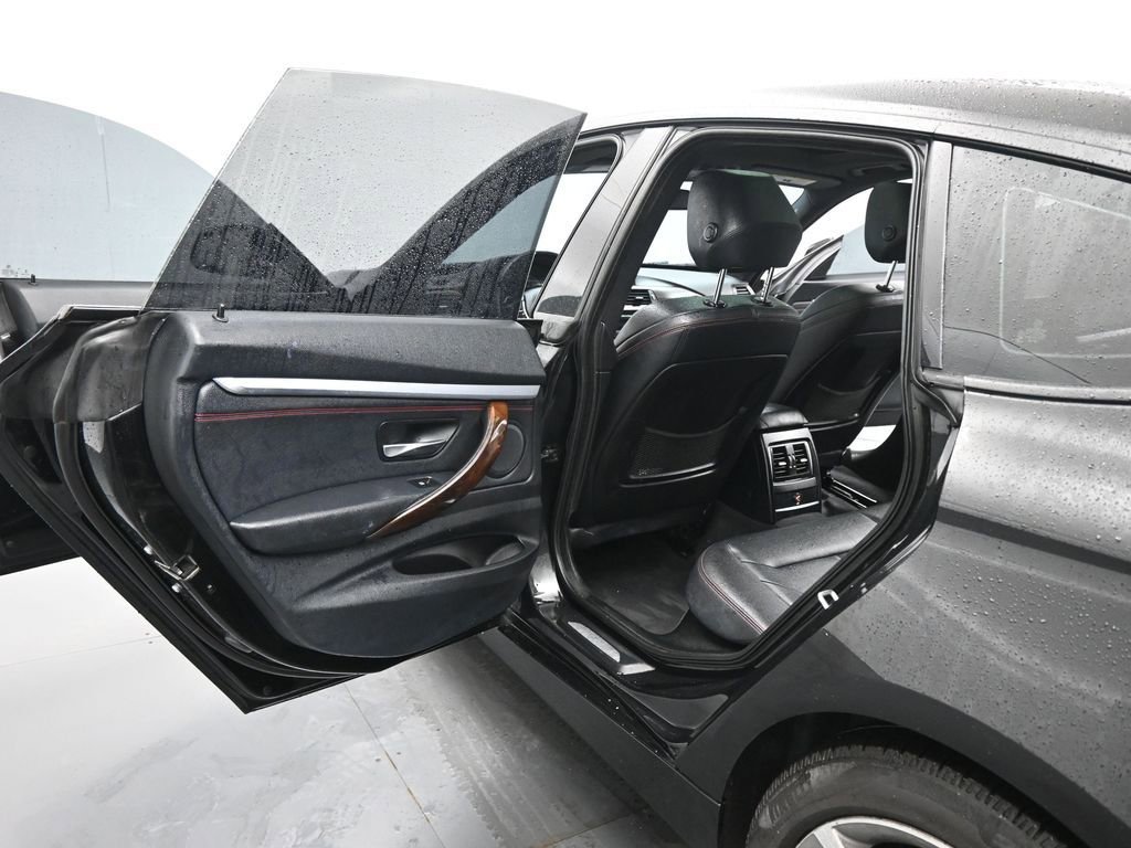 Used 2016 BMW 328i Gran Turismo xDrive image 17