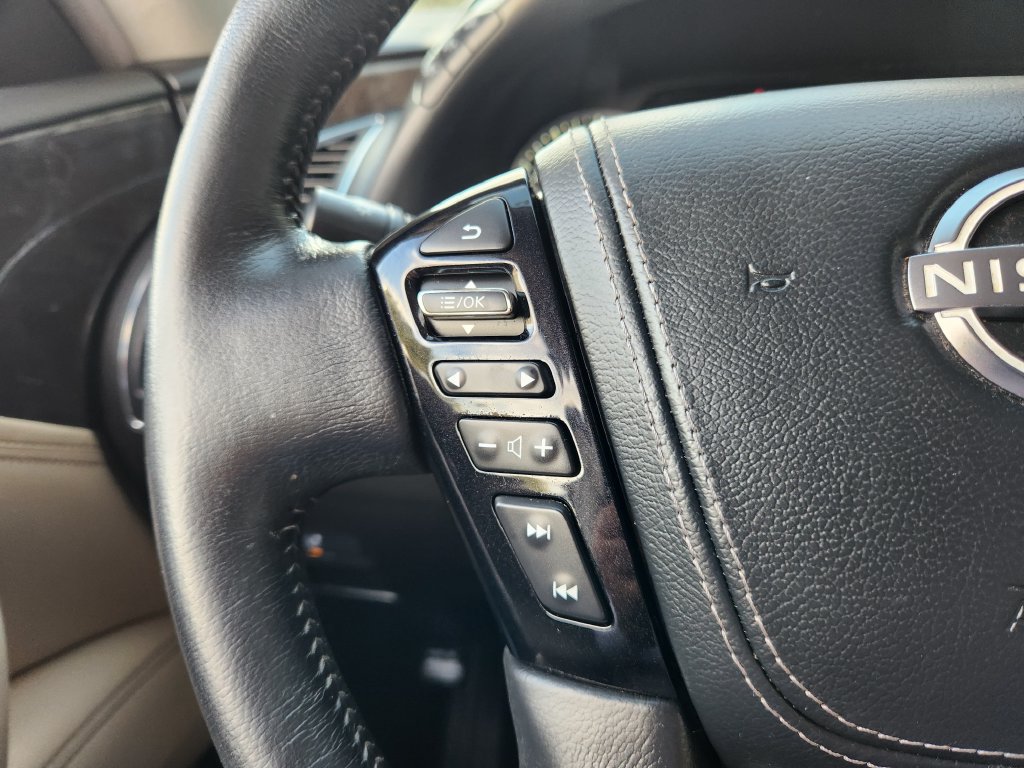 Used 2022 Nissan Armada Platinum w/ Captain's Chairs Package RWD image 26