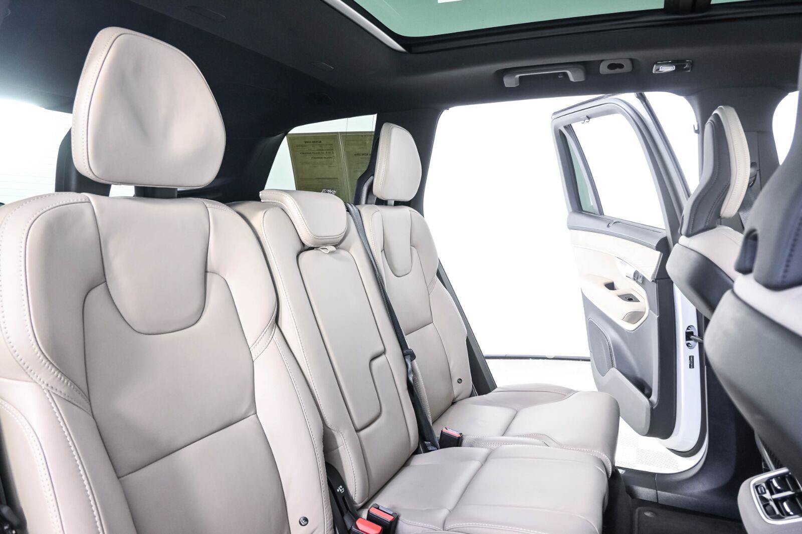 Certified 2026 Volvo XC90 B6 Ultra AWD/4WD image 23