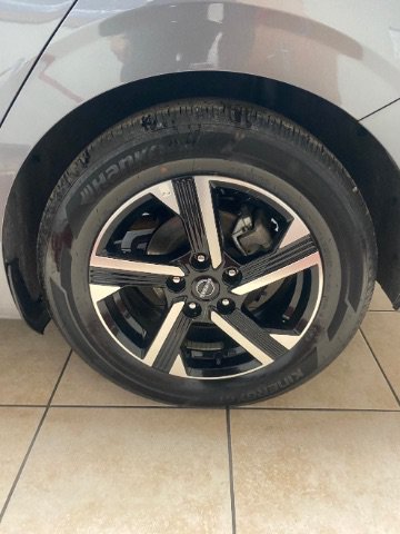 Used 2025 Nissan Sentra SV FWD image 32