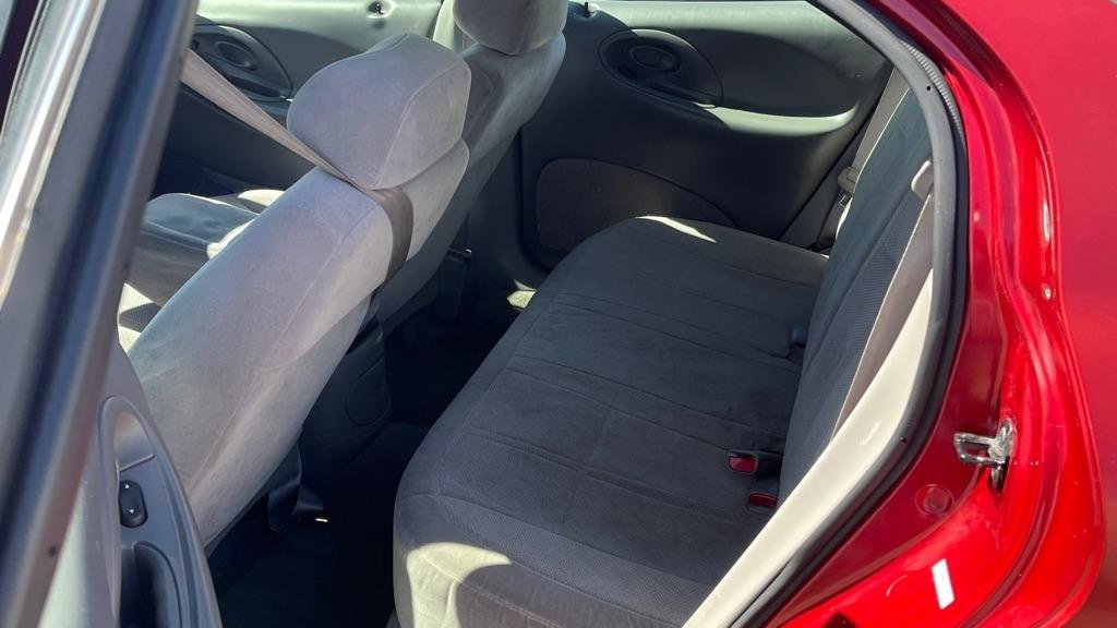 Used 1998 Ford Taurus SE FWD image 13