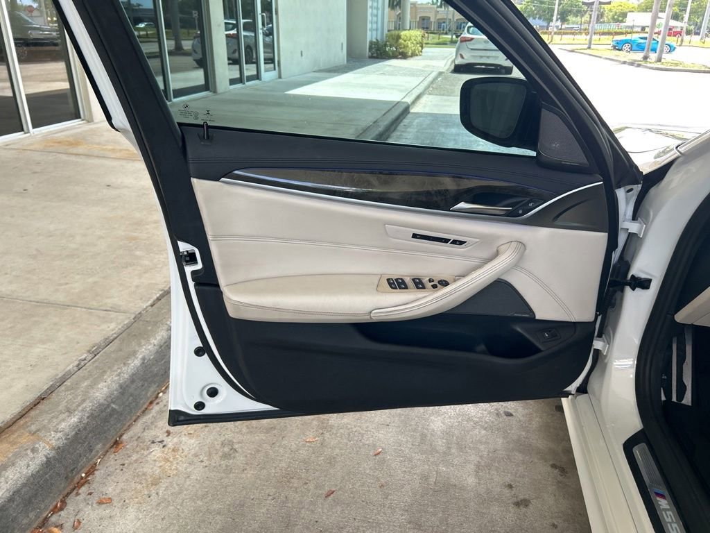 Used 2019 BMW M550i xDrive w/ Dynamic Handling Package AWD/4WD image 42