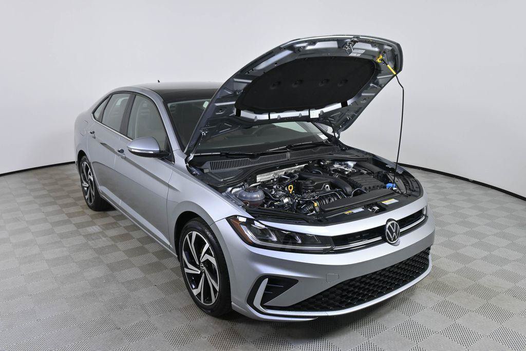 Used 2025 Volkswagen Jetta SEL FWD image 33