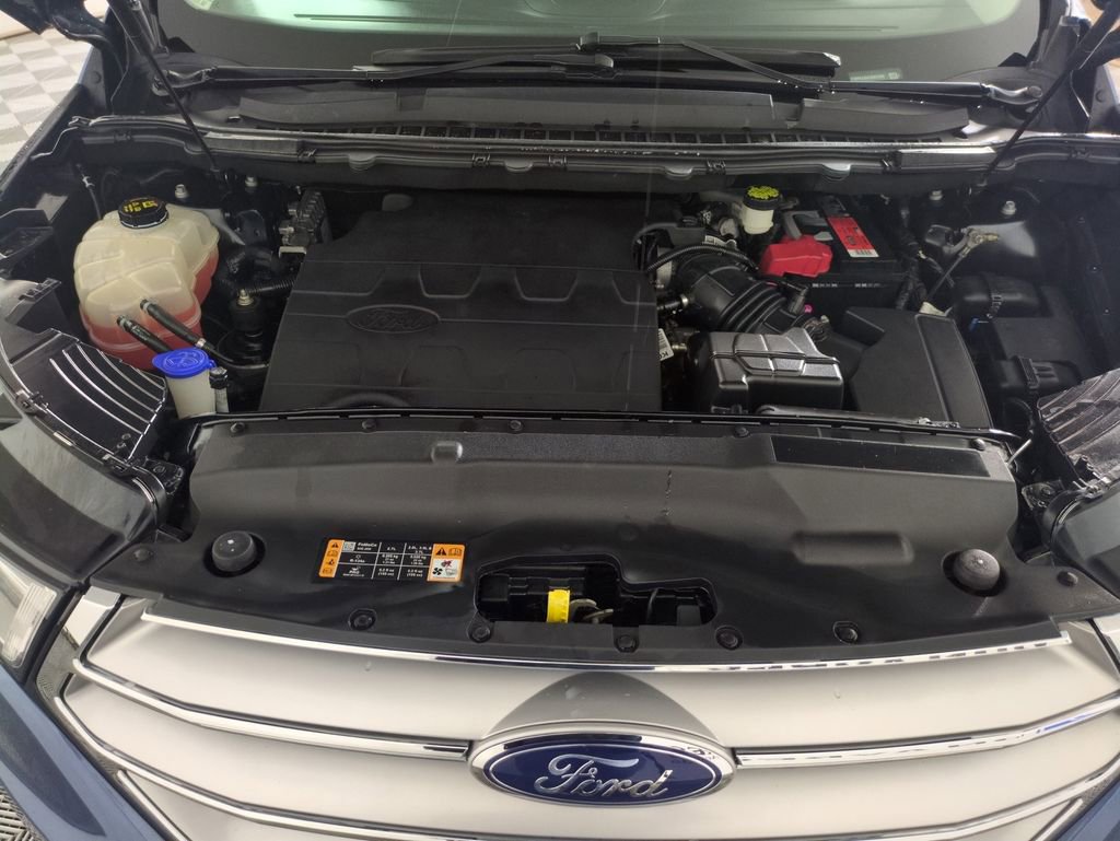 Used 2018 Ford Edge SEL image 21