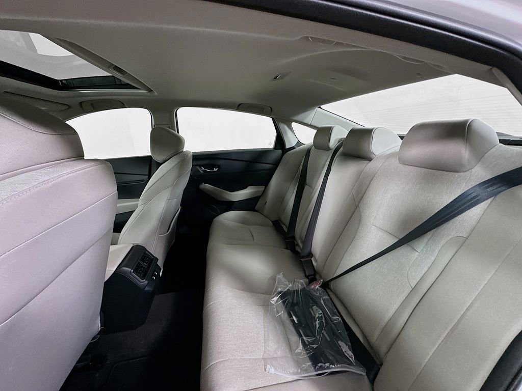 Certified 2025 Honda Accord SE image 17