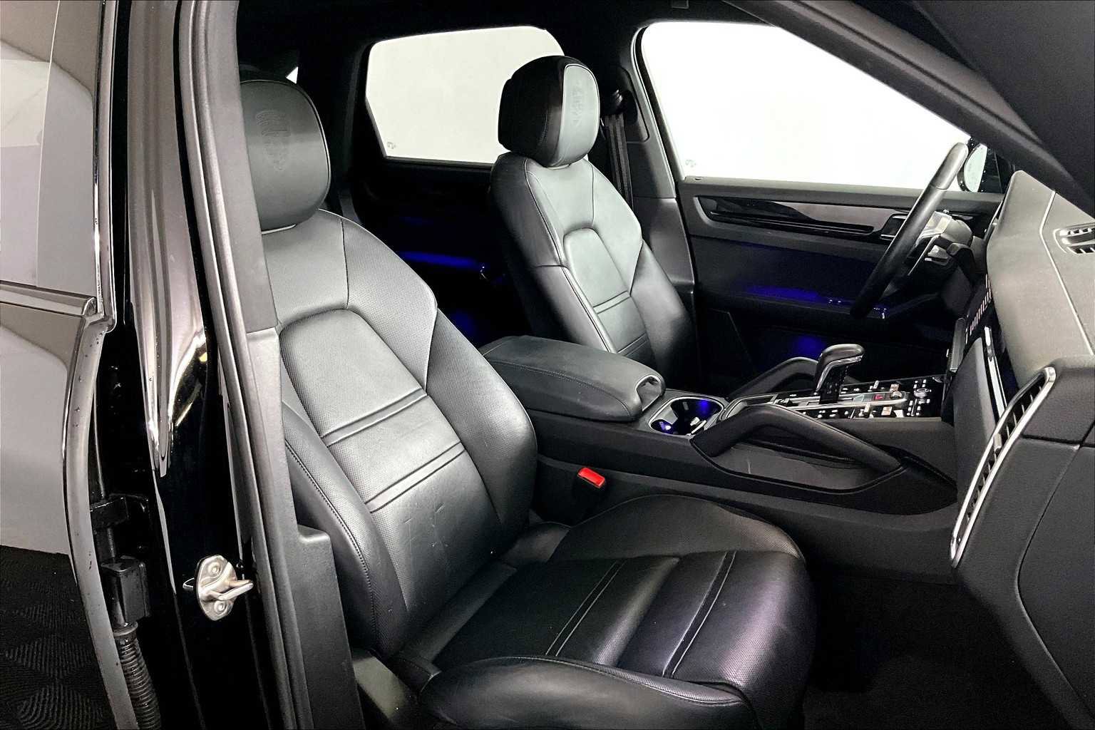 Used 2022 Porsche Cayenne image 13