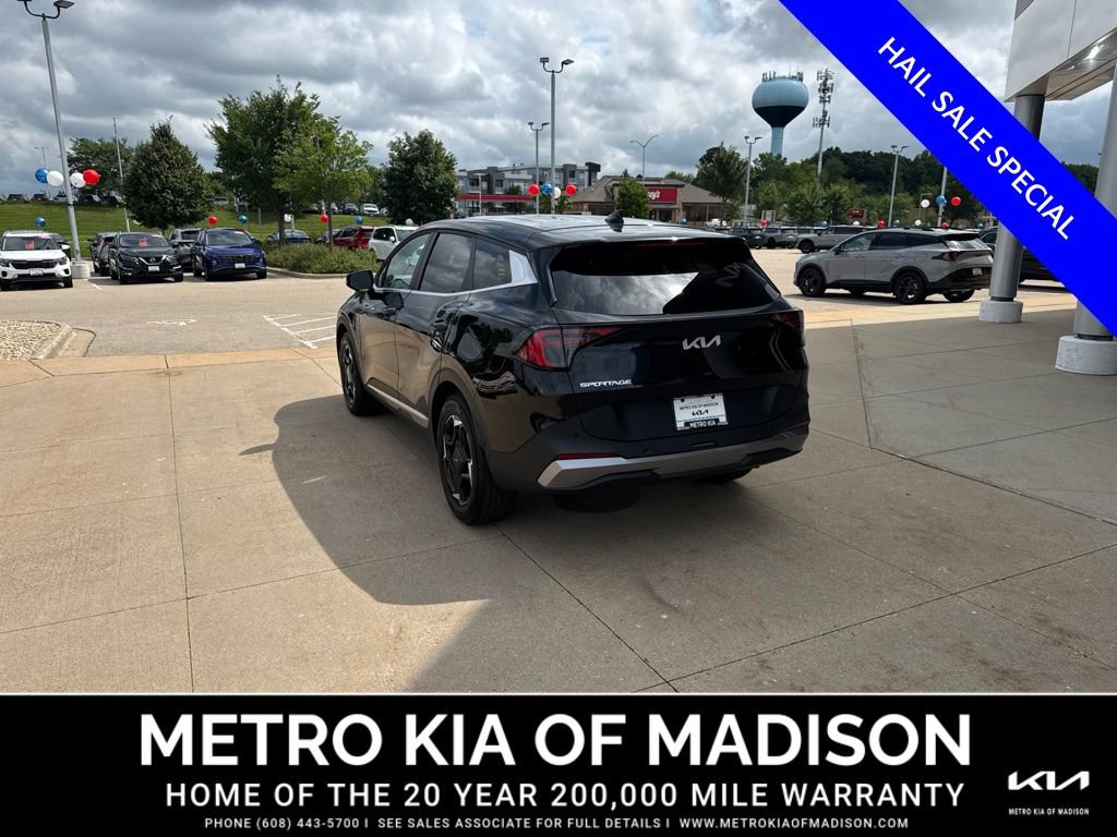 Used 2026 Kia Sportage EX FWD image 3