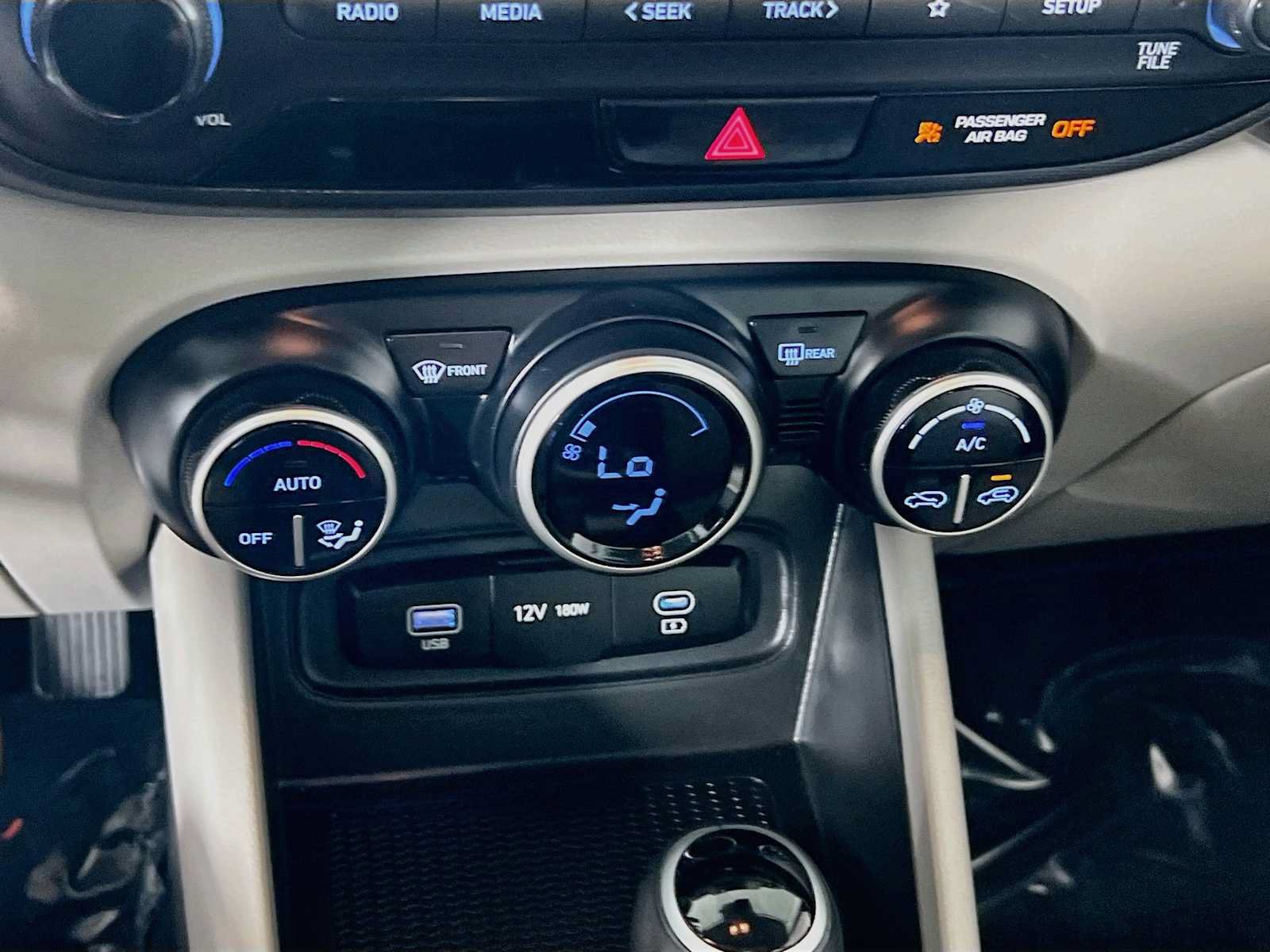 Certified 2025 Hyundai Venue FWD image 16