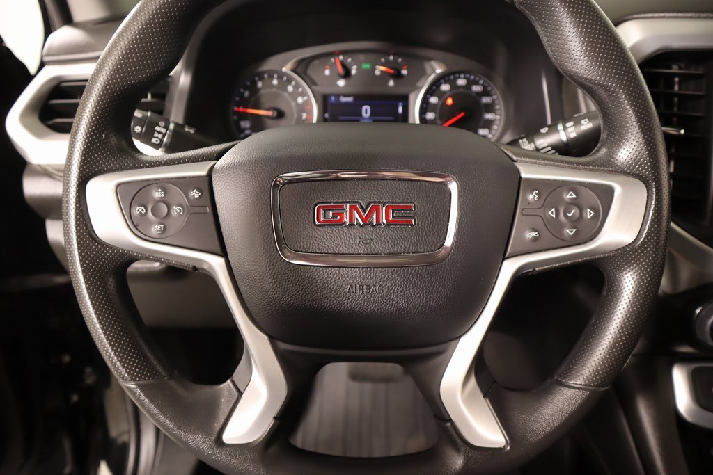 Used 2023 GMC Acadia SLE w/ Driver Convenience Package image 3