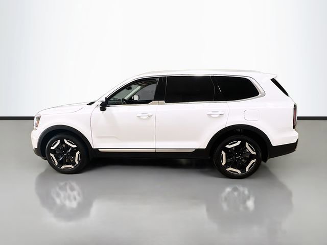 Certified 2025 Kia Telluride EX w/ EX Captain's Chair Package FWD image 4
