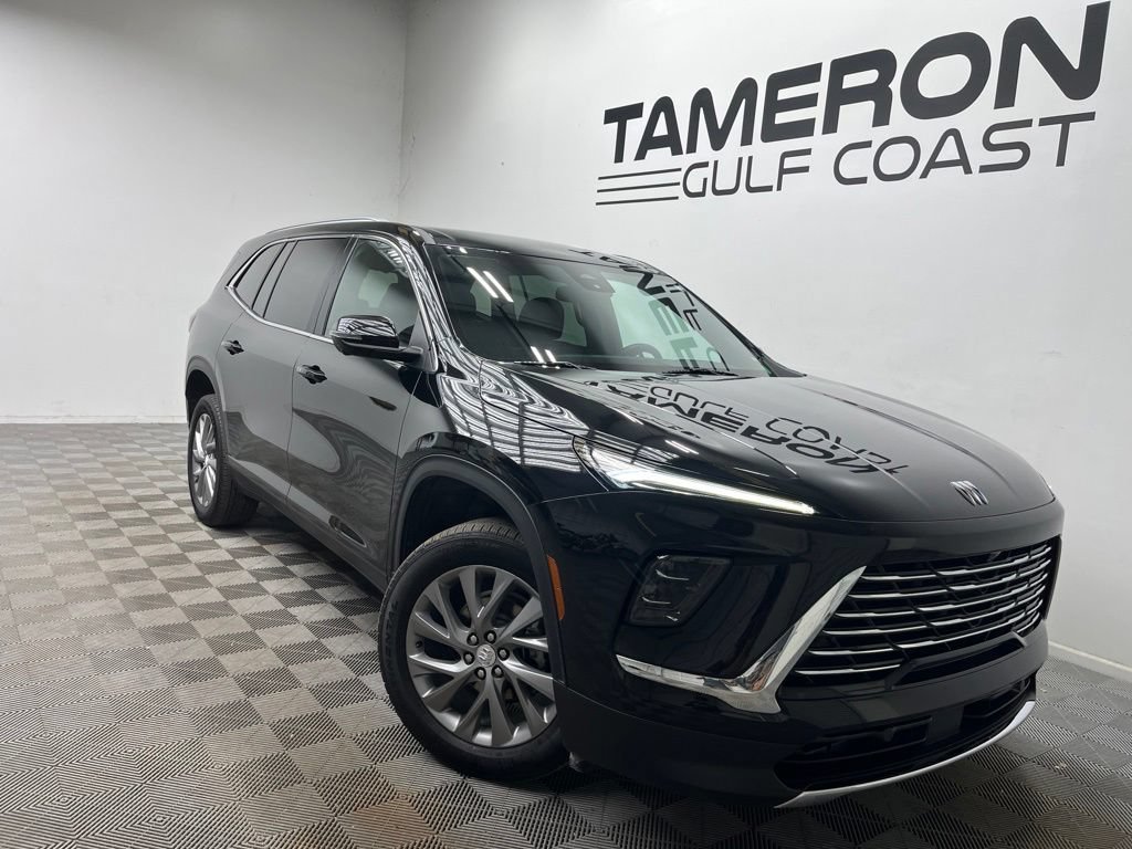 Used 2025 Buick Enclave Preferred FWD image 1
