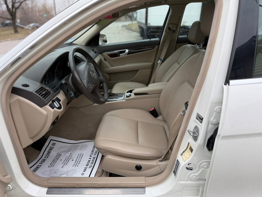 Used 2010 Mercedes-Benz C 300 4MATIC Sedan image 16