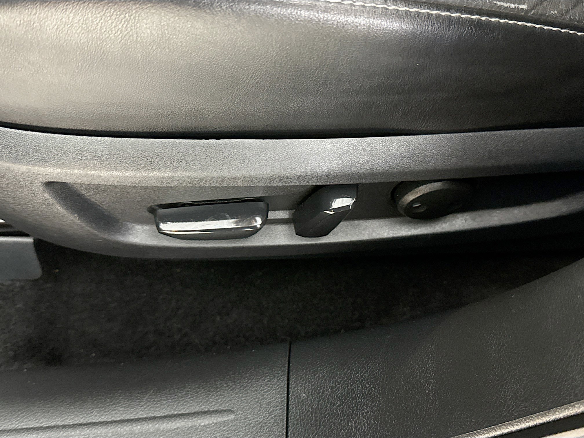 Used 2019 INFINITI QX50 Luxe image 22