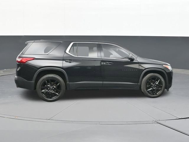 Used 2021 Chevrolet Traverse LS w/ LPO, Blackout Package FWD image 18