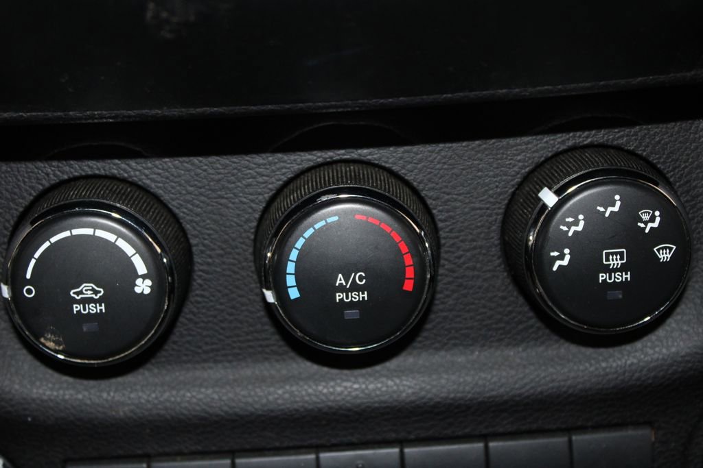 Used 2018 Jeep Wrangler Unlimited Sport S image 25