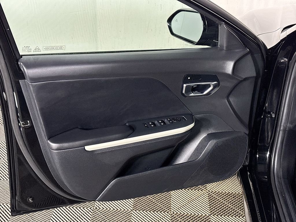 Certified 2025 Kia K4 GT-Line image 11