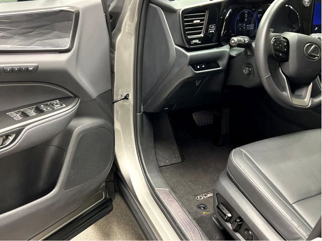 Certified 2026 Lexus NX 350h AWD w/ Cold Area Package image 8