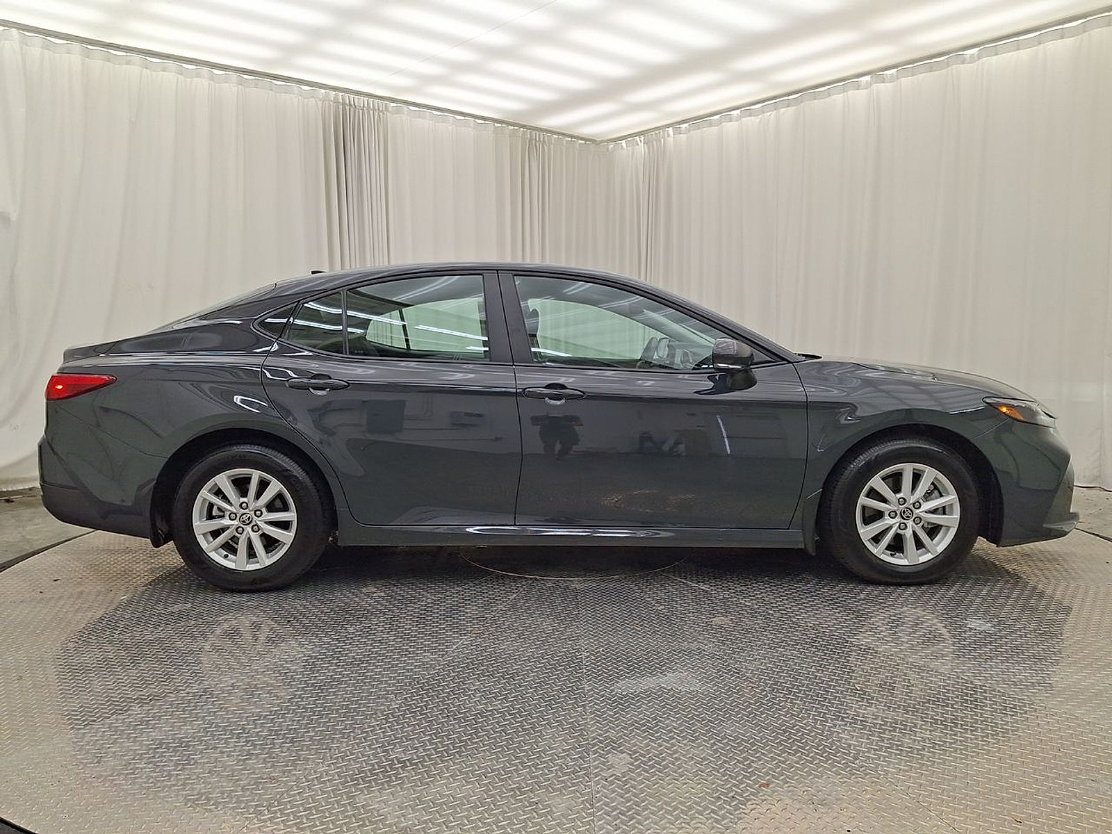 Used 2026 Toyota Camry LE FWD image 28