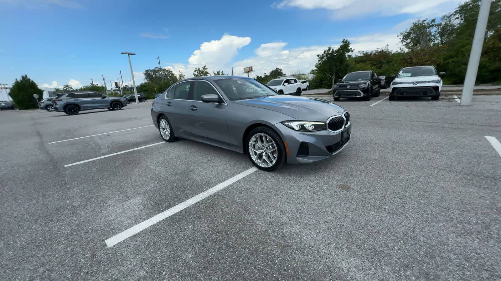 Used 2025 BMW 330i xDrive Sedan AWD/4WD image 9