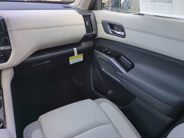 New 2026 Nissan Pathfinder SL w/ SL Premium Package AWD/4WD image 21