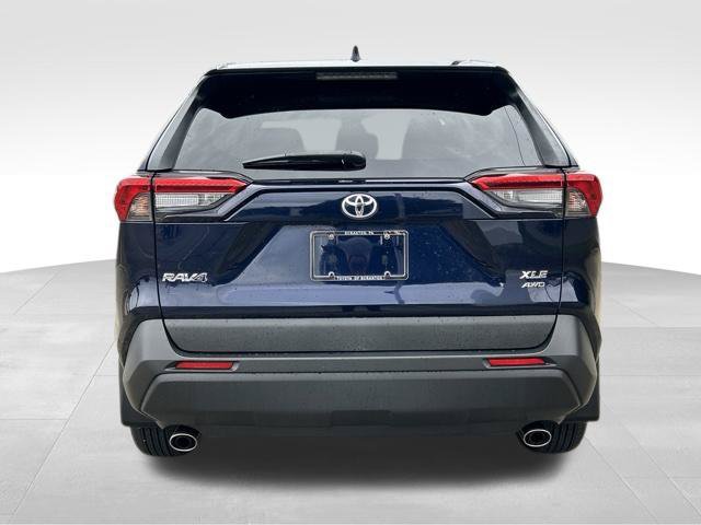 Used 2020 Toyota RAV4 XLE w/ Convenience Package AWD/4WD image 4