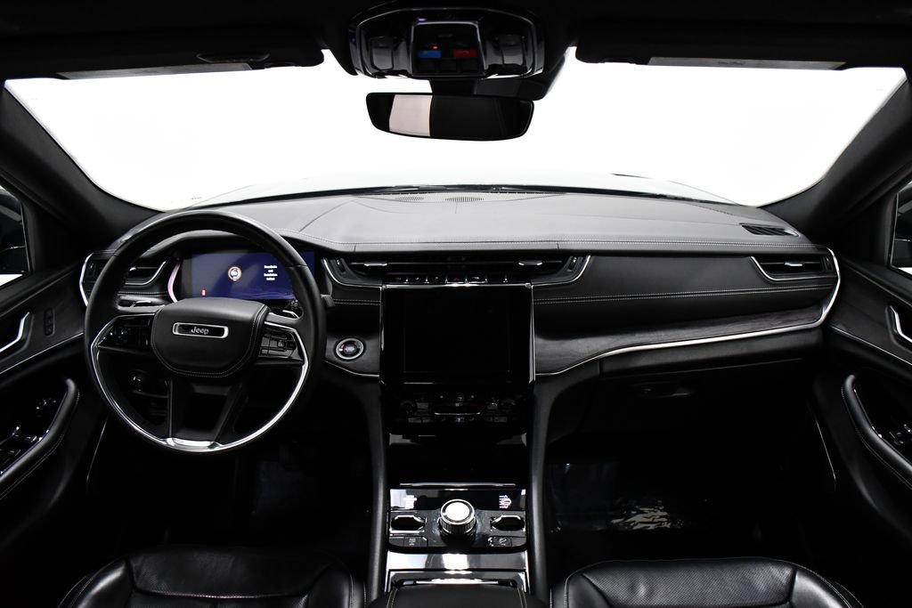 Used 2022 Jeep Grand Cherokee Overland image 8