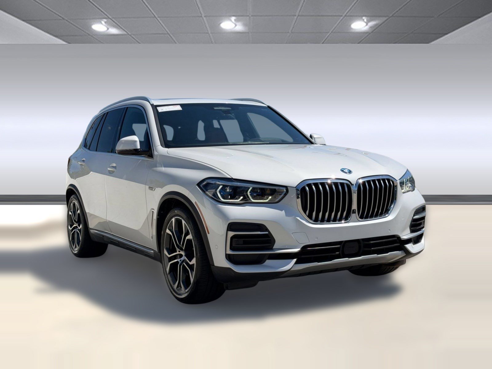 Used 2023 BMW X5 xDrive45e w/ Executive Package AWD/4WD image 7