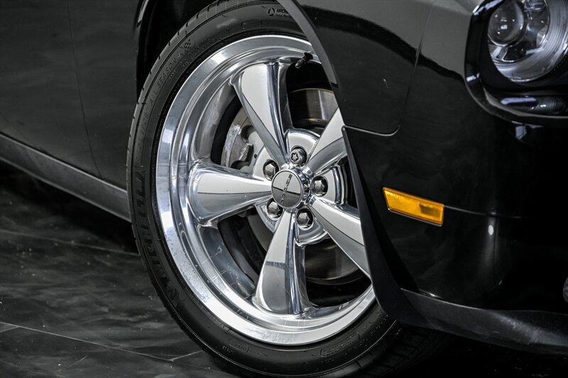 Used 2013 Dodge Challenger R/T RWD image 3