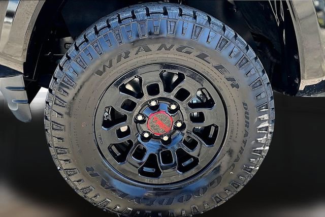 Used 2023 Toyota Tacoma SR5 w/ Technology Package image 28