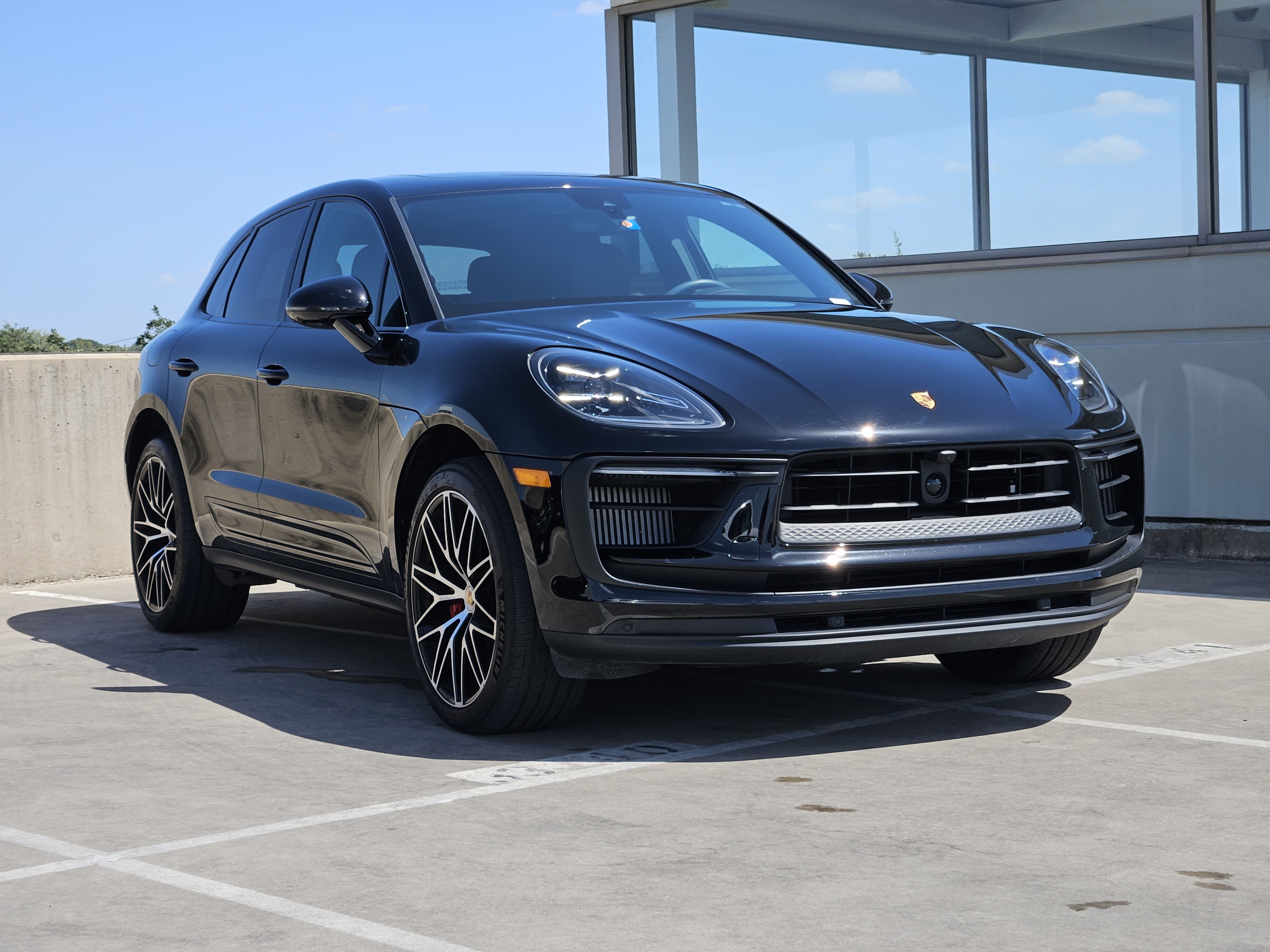 Certified 2024 Porsche Macan S AWD/4WD image 10