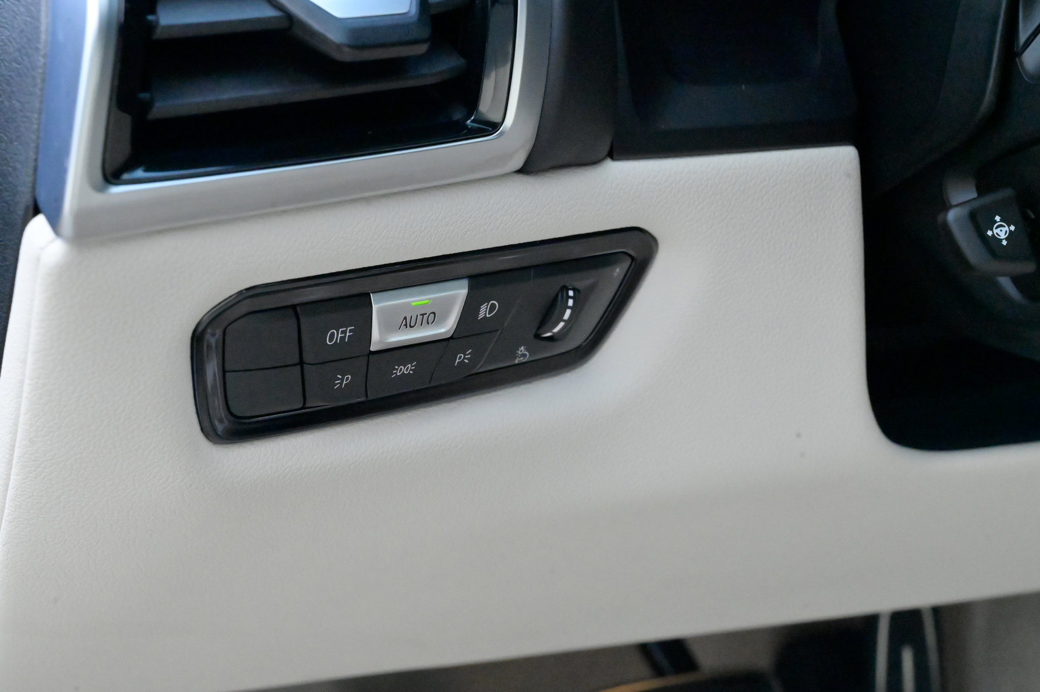 Used 2022 BMW ALPINA B8 xDrive Gran Coupe w/ Driving Assistance Package 2 image 22