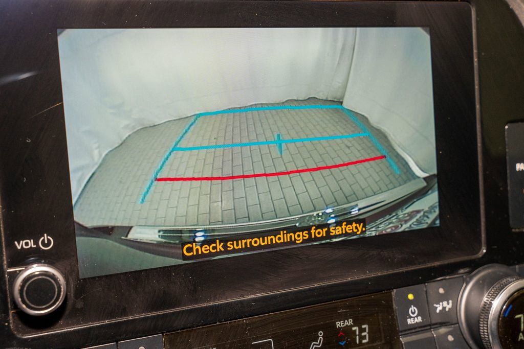 Certified 2024 Toyota Highlander XLE image 16