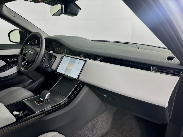 Used 2026 Land Rover Range Rover Evoque S AWD/4WD image 27