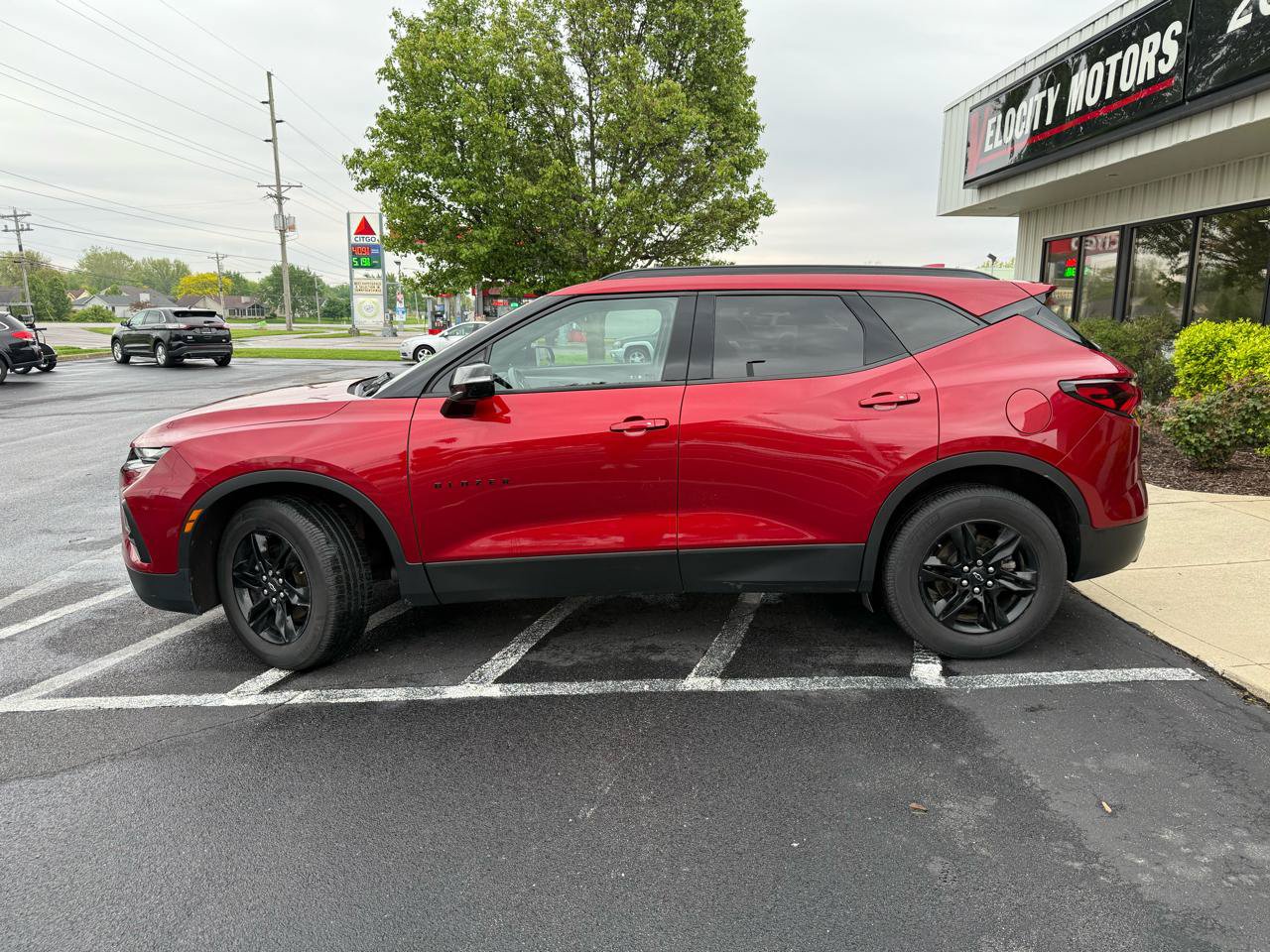 Used 2021 Chevrolet Blazer LT FWD image 2