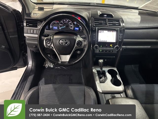 Used 2014 Toyota Camry SE w/ Moonroof Package image 28