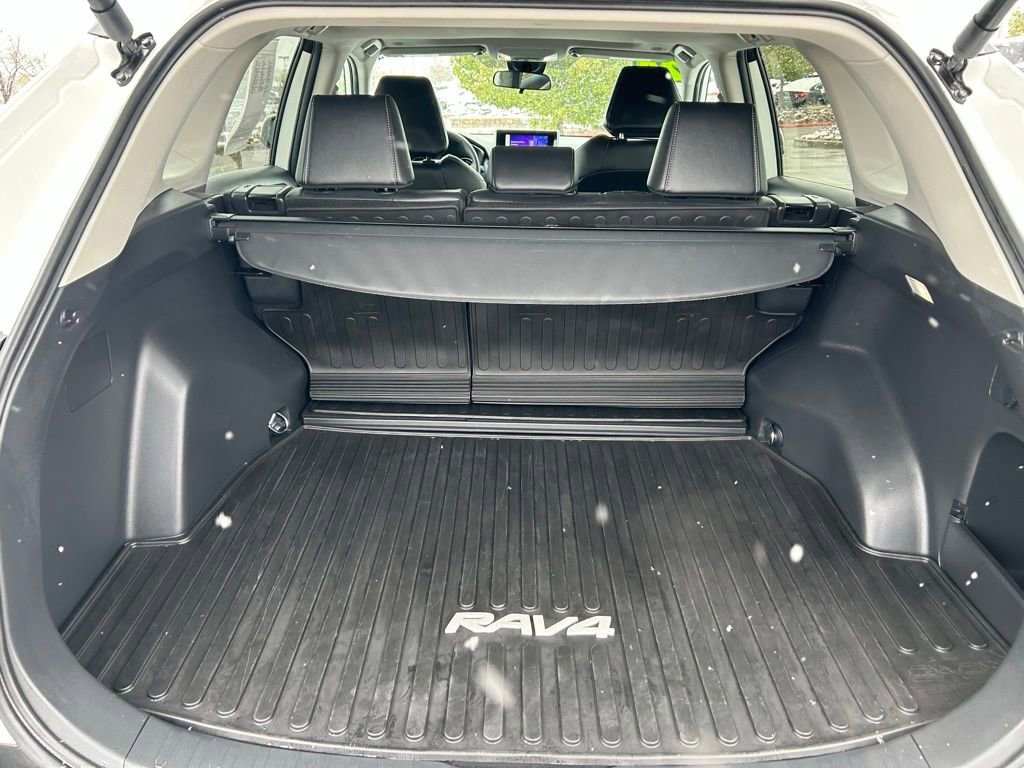 Used 2024 Toyota RAV4 XLE Premium AWD/4WD image 27