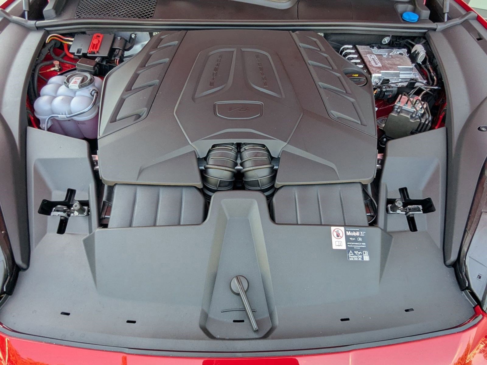 New 2026 Porsche Cayenne S image 28