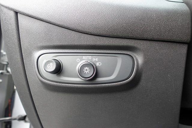 Used 2021 Chevrolet Equinox LT image 16