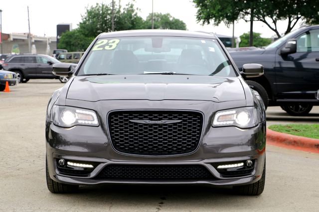 Used 2023 Chrysler 300 Touring L w/ Comfort Group RWD image 8
