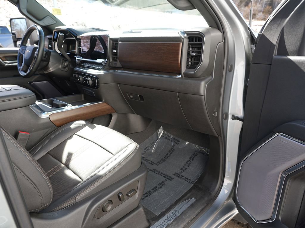 Used 2024 Chevrolet Silverado 2500 High Country w/ Z71 Off-Road Package image 28