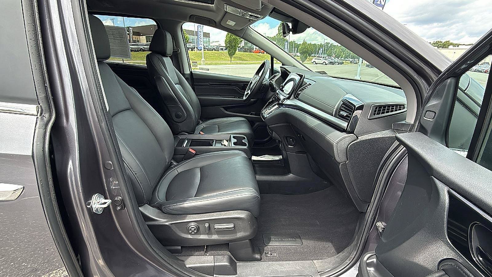 Used 2023 Honda Odyssey Touring image 18