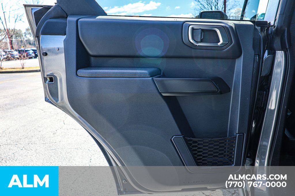 Used 2025 Ford Bronco Badlands image 48