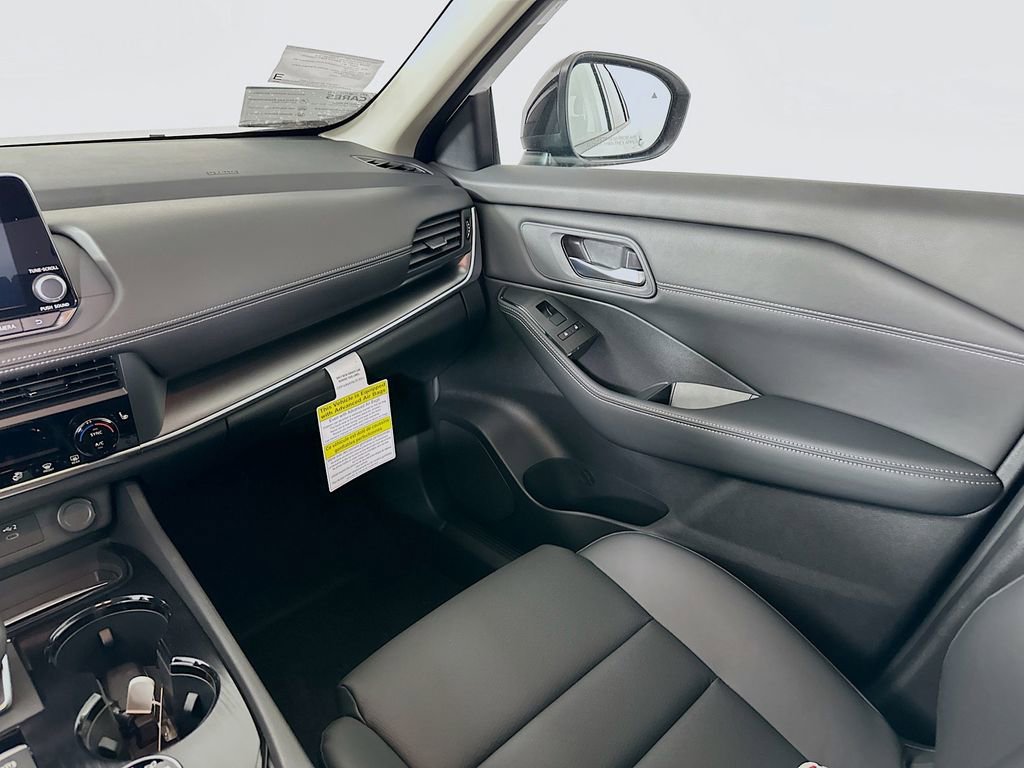 New 2026 Nissan Rogue SV image 30