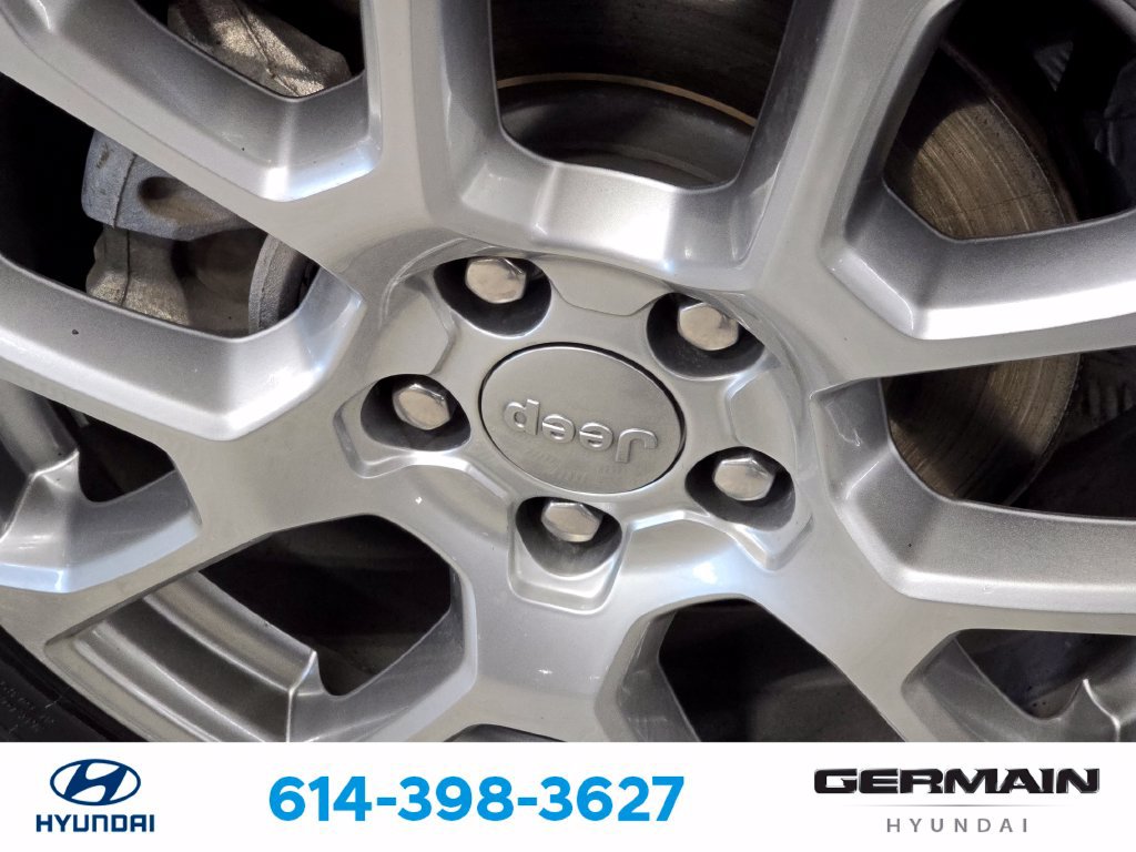 Used 2022 Jeep Compass Latitude w/ Sun and Sound Group AWD/4WD image 13