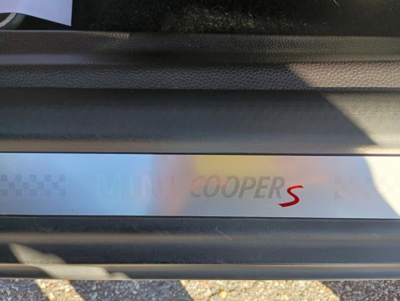 Used 2011 MINI Cooper S image 10