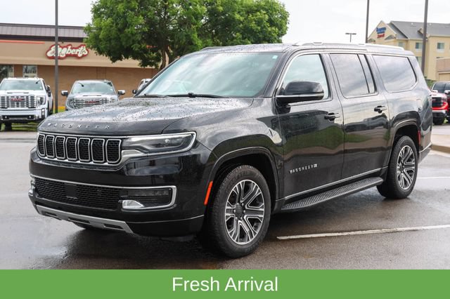 Used 2024 Jeep Wagoneer L Series II w/ Flexible Seating Group AWD/4WD image 6
