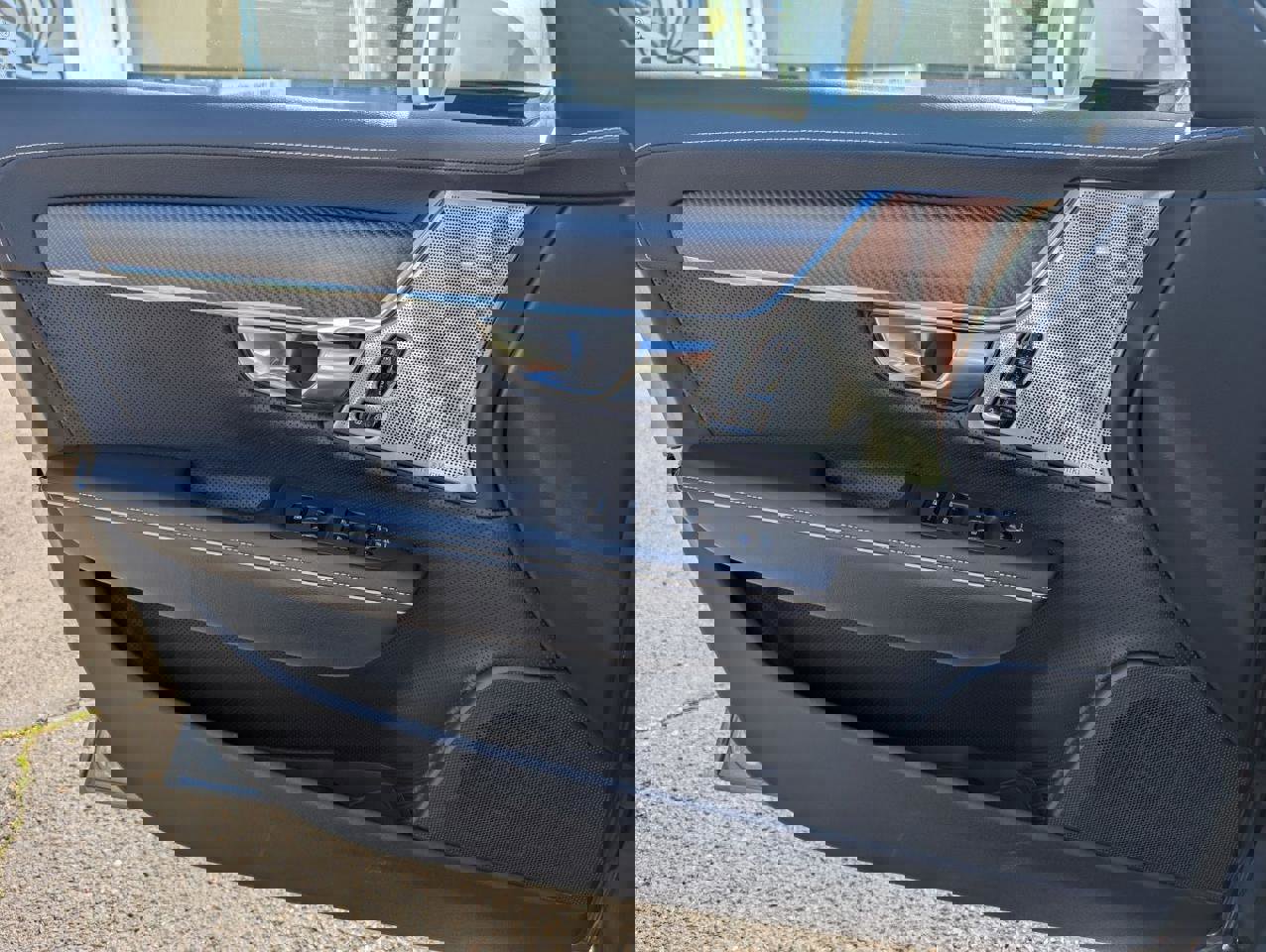 Used 2019 Volvo V90 T6 R-Design image 26