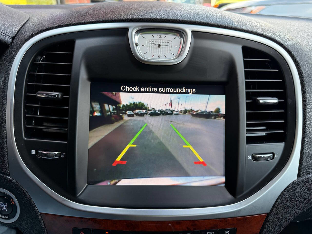 Used 2014 Chrysler 300 w/ Driver Convenience Group image 15